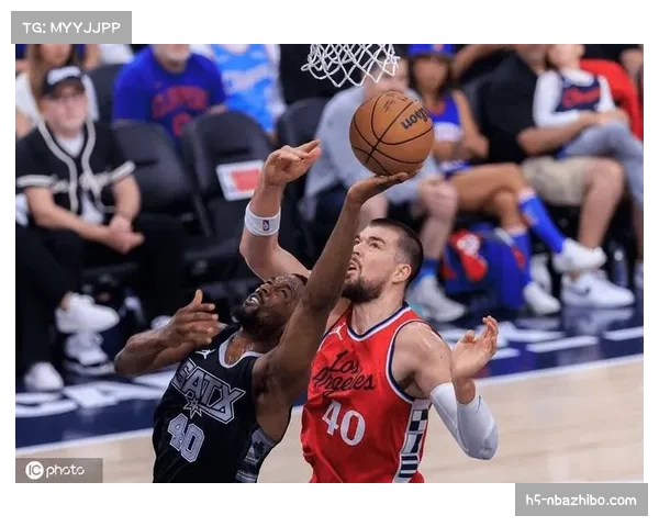 赛后述评：快船不敌爵士，祖巴茨面对马尔卡宁“错位”攻击时低位防守策略失效